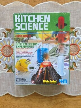 🆕️ Kidz Labs Kitchen Science Amazing Experiments ~ A Fun Kit!